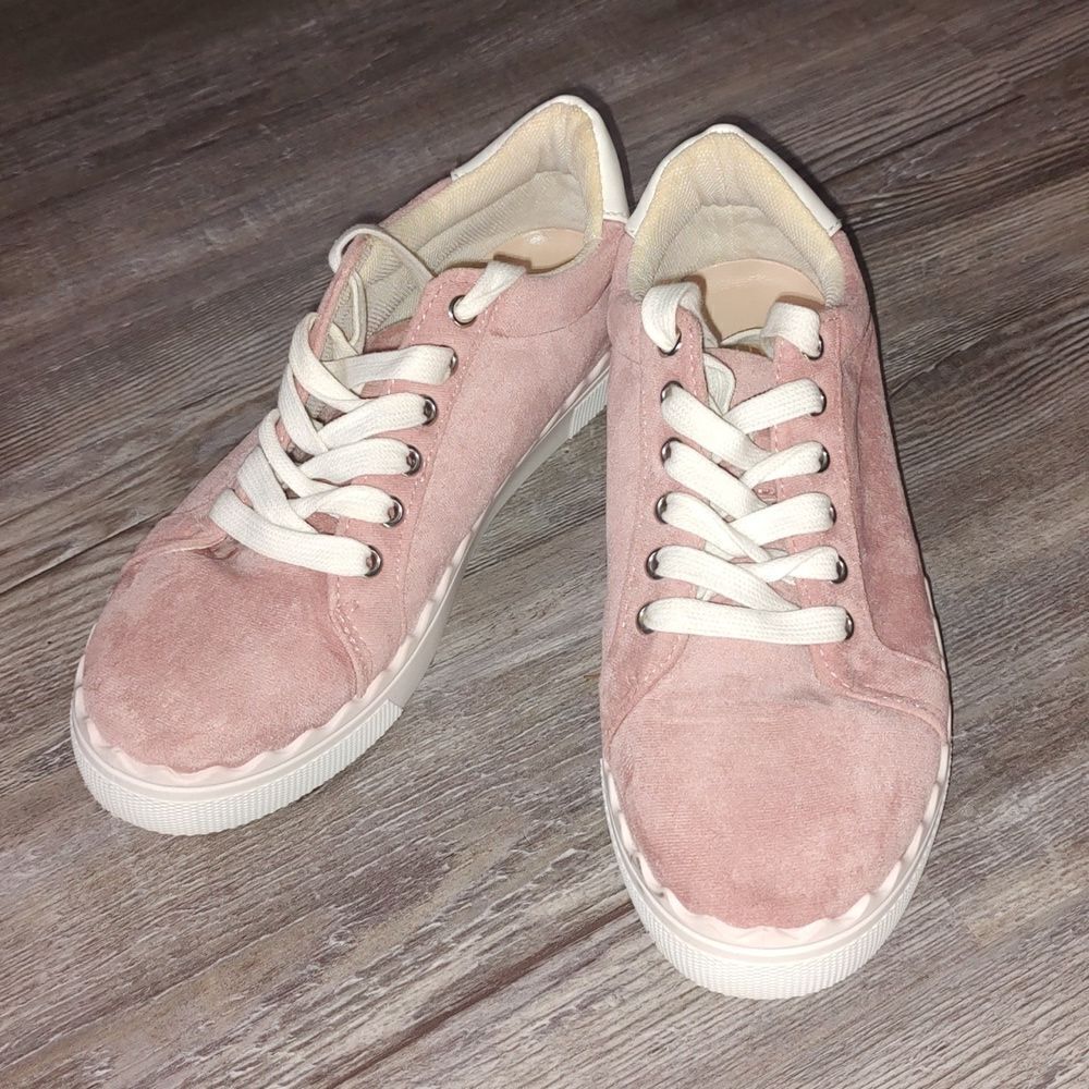Crown and ivy suede sneakers shoes Sz 6.5